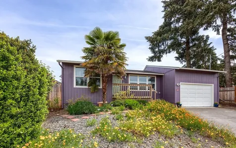 1160 N Keene Way Drive Medford OR 97504