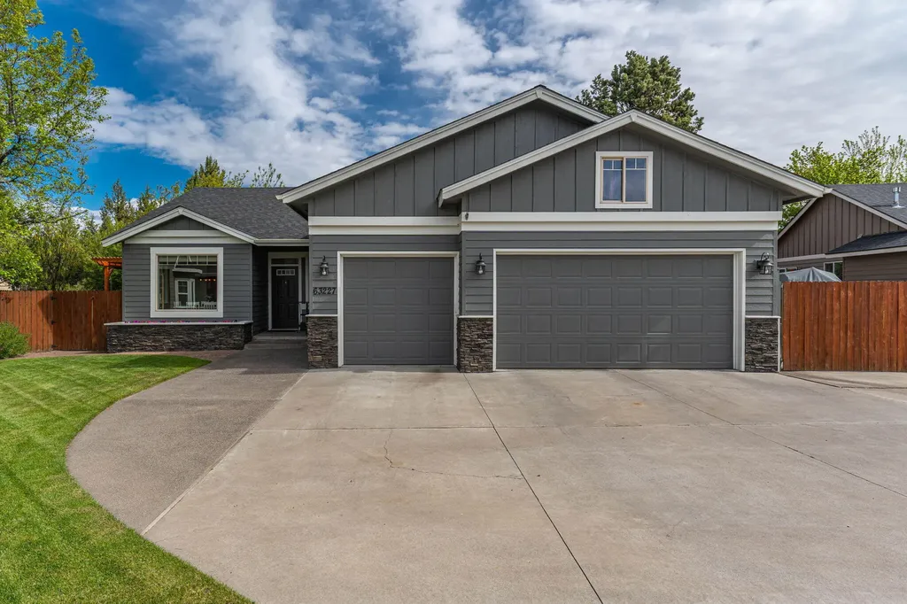 63227 Bedrock Court Bend OR 97701