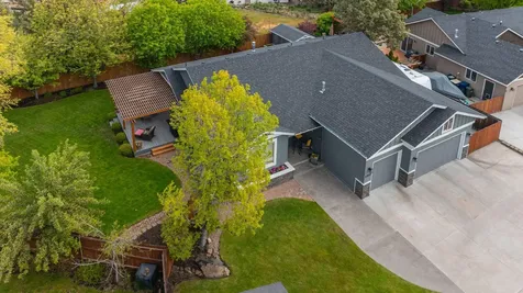 63227 Bedrock Court Bend OR 97701