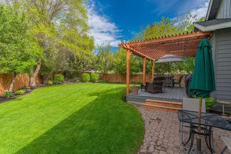 63227 Bedrock Court Bend OR 97701