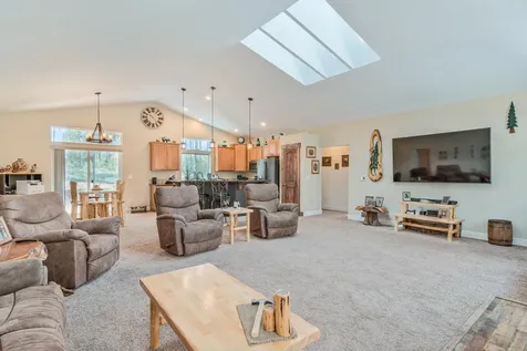17153 Helbrock Drive Bend OR 97707