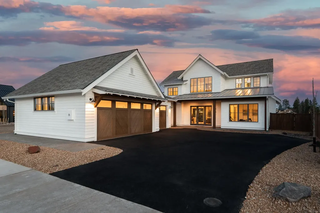 3191 NW Strickland Way Bend OR 97703