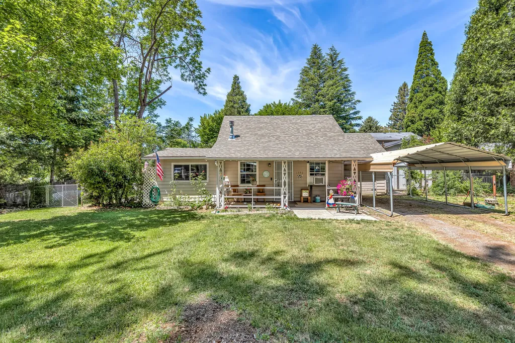 1340 SE Elm Lane Grants Pass OR 97526