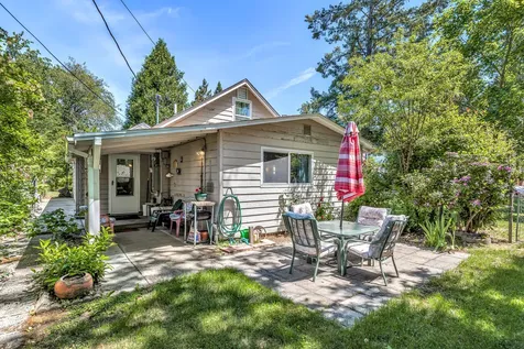 1340 SE Elm Lane Grants Pass OR 97526