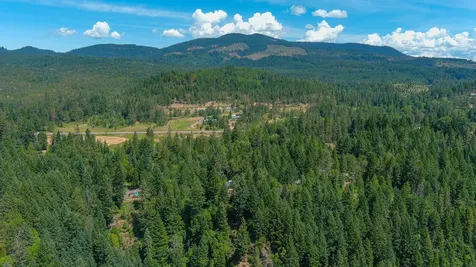 1731 Mill Creek Drive Prospect OR 97536