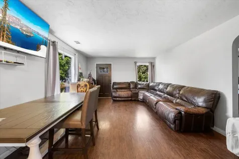 1735 Orchard Home Court Medford OR 97501