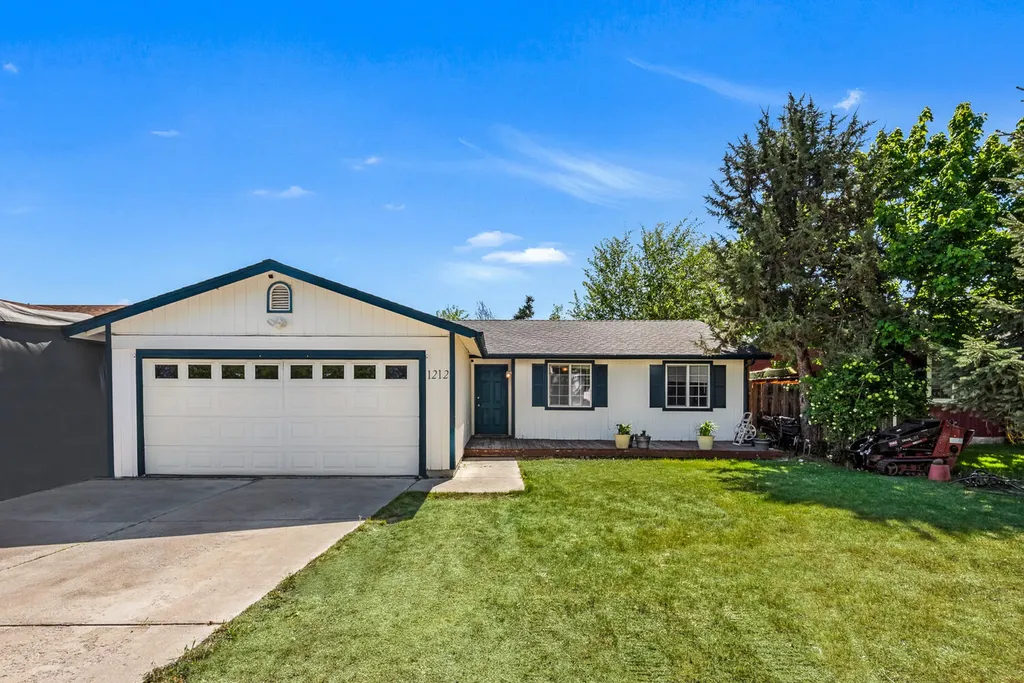 1212 SW 28th Street Redmond OR 97756