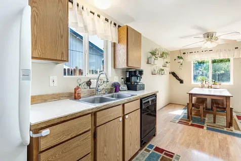 1212 SW 28th Street Redmond OR 97756
