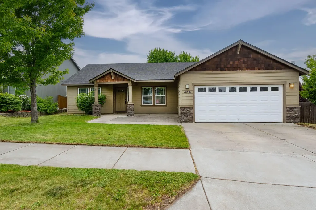 454 NE 16th Street Madras OR 97741
