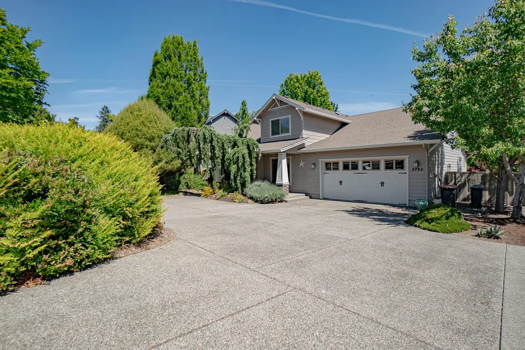 3752 Cherry Lane Medford OR 97504