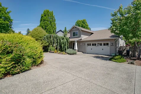 3752 Cherry Lane Medford OR 97504