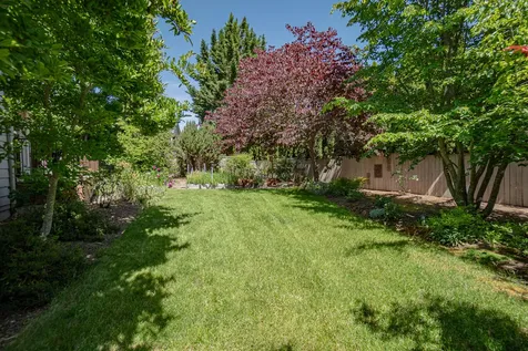 3752 Cherry Lane Medford OR 97504