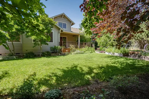 3752 Cherry Lane Medford OR 97504