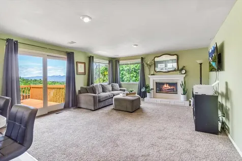 1303 Highcrest Drive Medford OR 97504