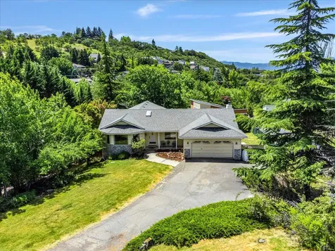 1303 Highcrest Drive Medford OR 97504