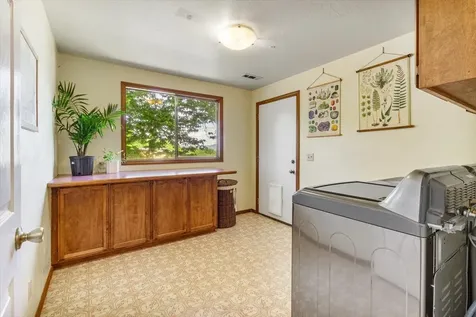1303 Highcrest Drive Medford OR 97504