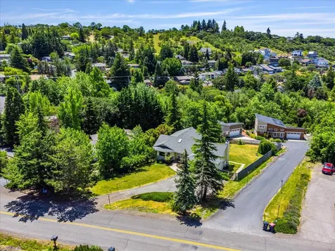 1303 Highcrest Drive Medford OR 97504