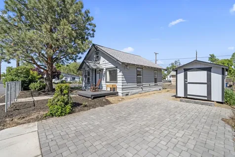 202 SW 3rd Street Redmond OR 97756