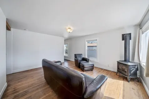 202 SW 3rd Street Redmond OR 97756