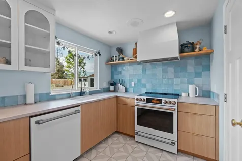 16958 Varco Road Bend OR 97703