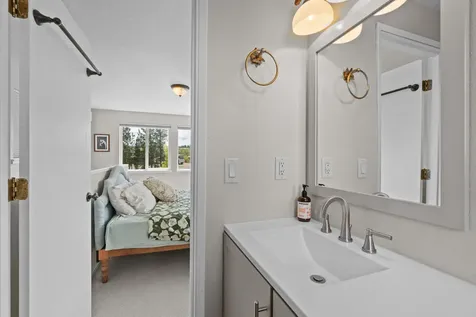 16958 Varco Road Bend OR 97703