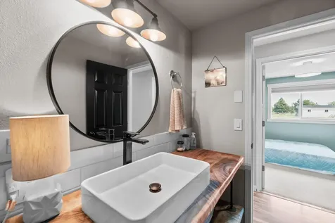 16958 Varco Road Bend OR 97703