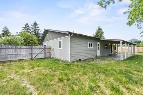 1405 Fruitdale Drive Grants Pass OR 97527