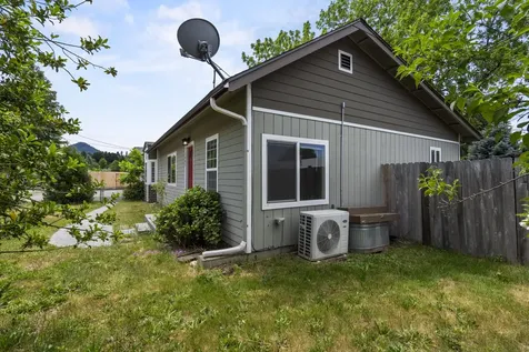 1405 Fruitdale Drive Grants Pass OR 97527
