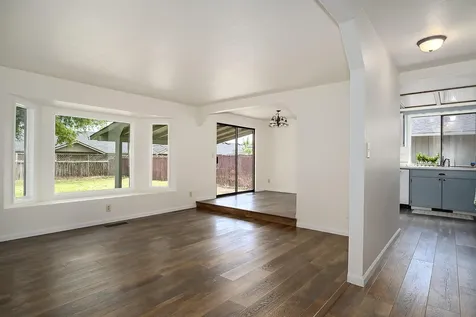 1937 Orinda Circle Medford OR 97504