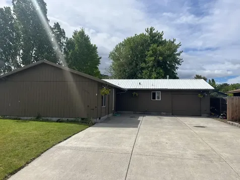1240 SE 6th Street Prineville OR 97754