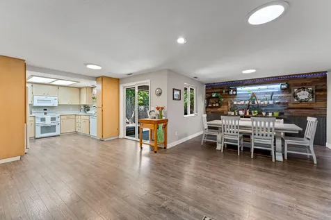 1105 Juanita Way Central Point OR 97502