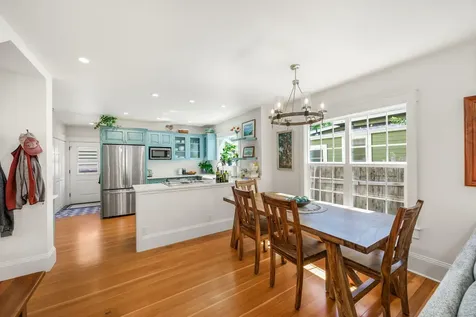 843 B Street Ashland OR 97520