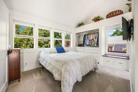 843 B Street Ashland OR 97520