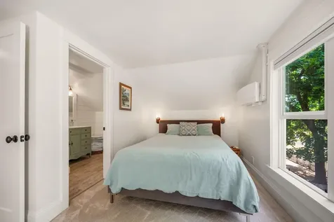 843 B Street Ashland OR 97520