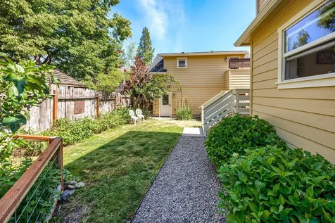 843 B Street Ashland OR 97520