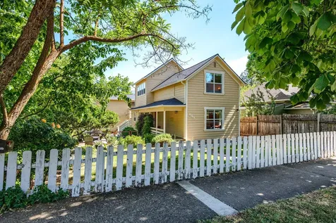 843 B Street Ashland OR 97520