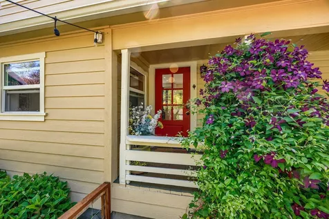 843 B Street Ashland OR 97520