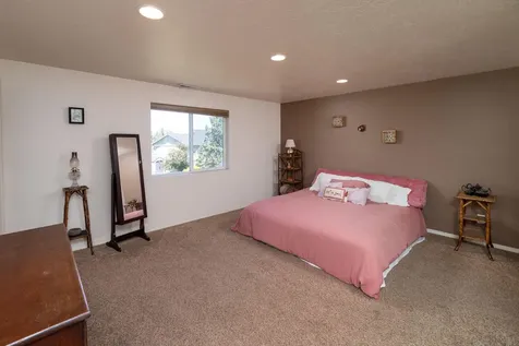 21242 Thornhill Lane Bend OR 97701