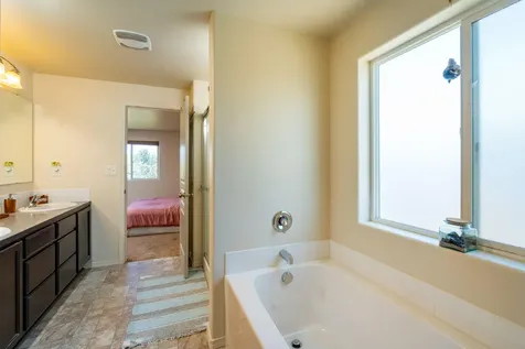 21242 Thornhill Lane Bend OR 97701