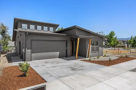 1283 Hagen Way Ashland OR 97520