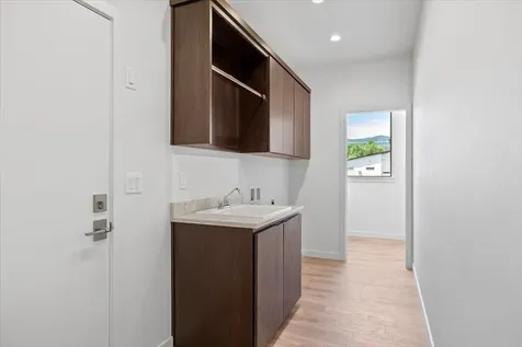 1283 Hagen Way Ashland OR 97520