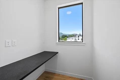 1283 Hagen Way Ashland OR 97520