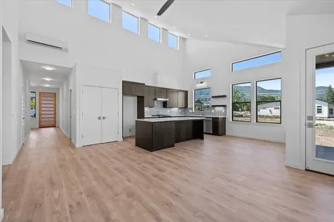 1283 Hagen Way Ashland OR 97520