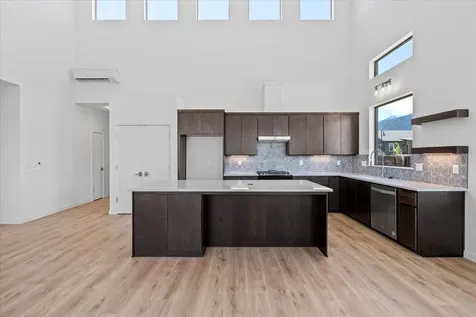 1283 Hagen Way Ashland OR 97520