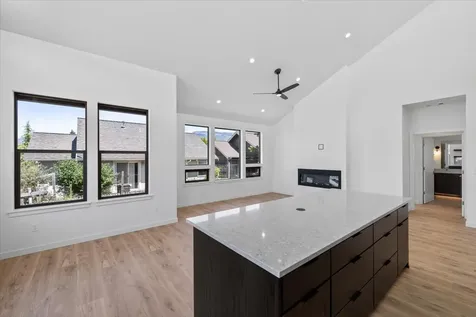 1283 Hagen Way Ashland OR 97520