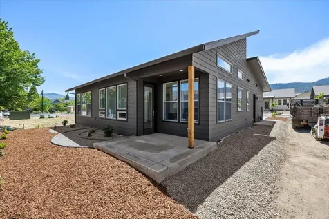 1283 Hagen Way Ashland OR 97520