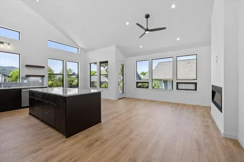 1283 Hagen Way Ashland OR 97520