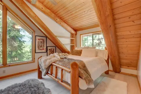 1300 W Evans Creek Road Rogue River OR 97537