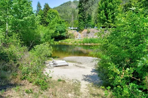 1300 W Evans Creek Road Rogue River OR 97537