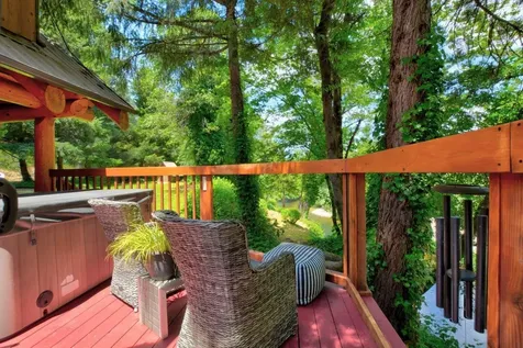 1300 W Evans Creek Road Rogue River OR 97537